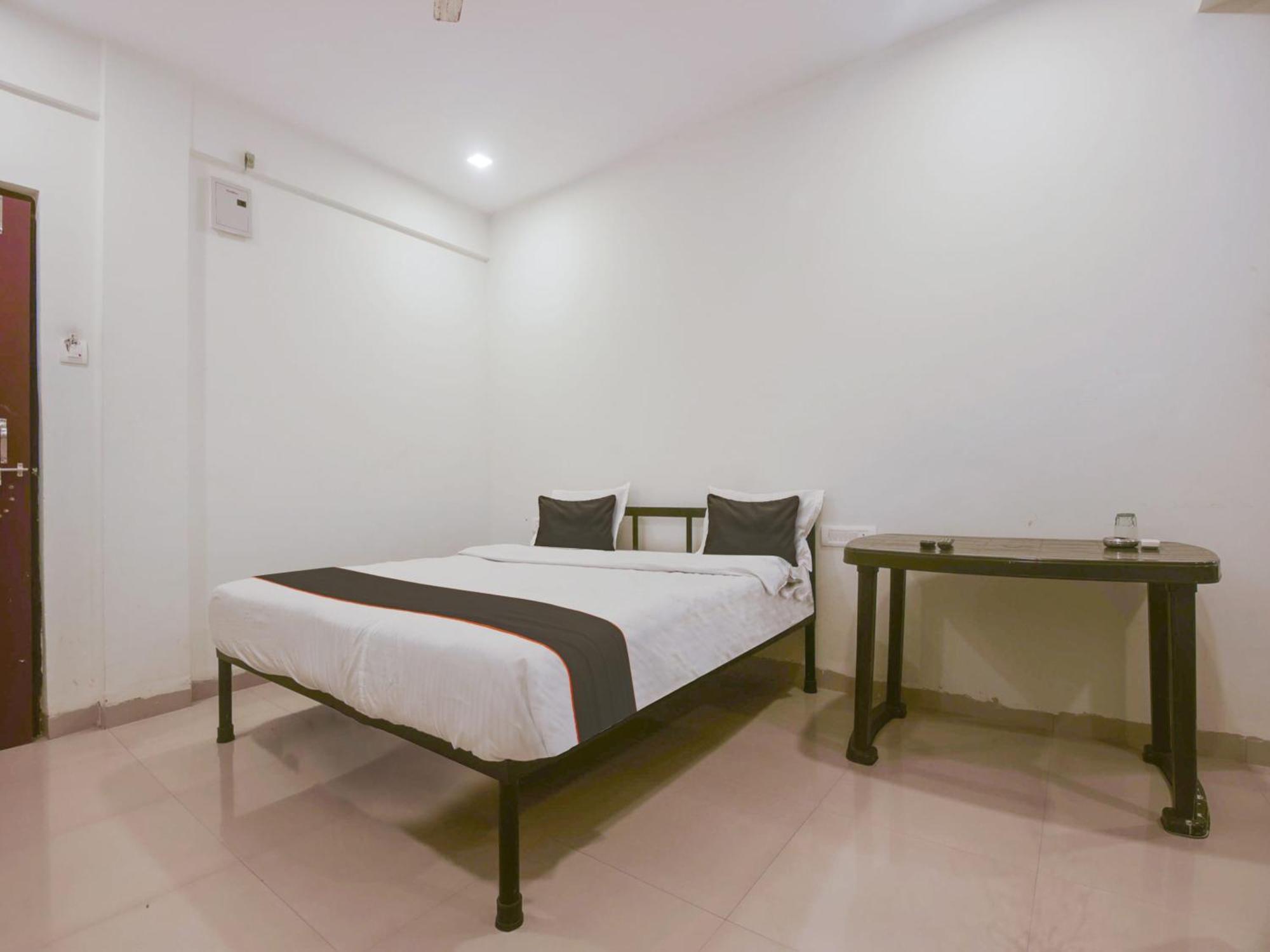 Hotel Collection O Morjim Sea Wave Extérieur photo