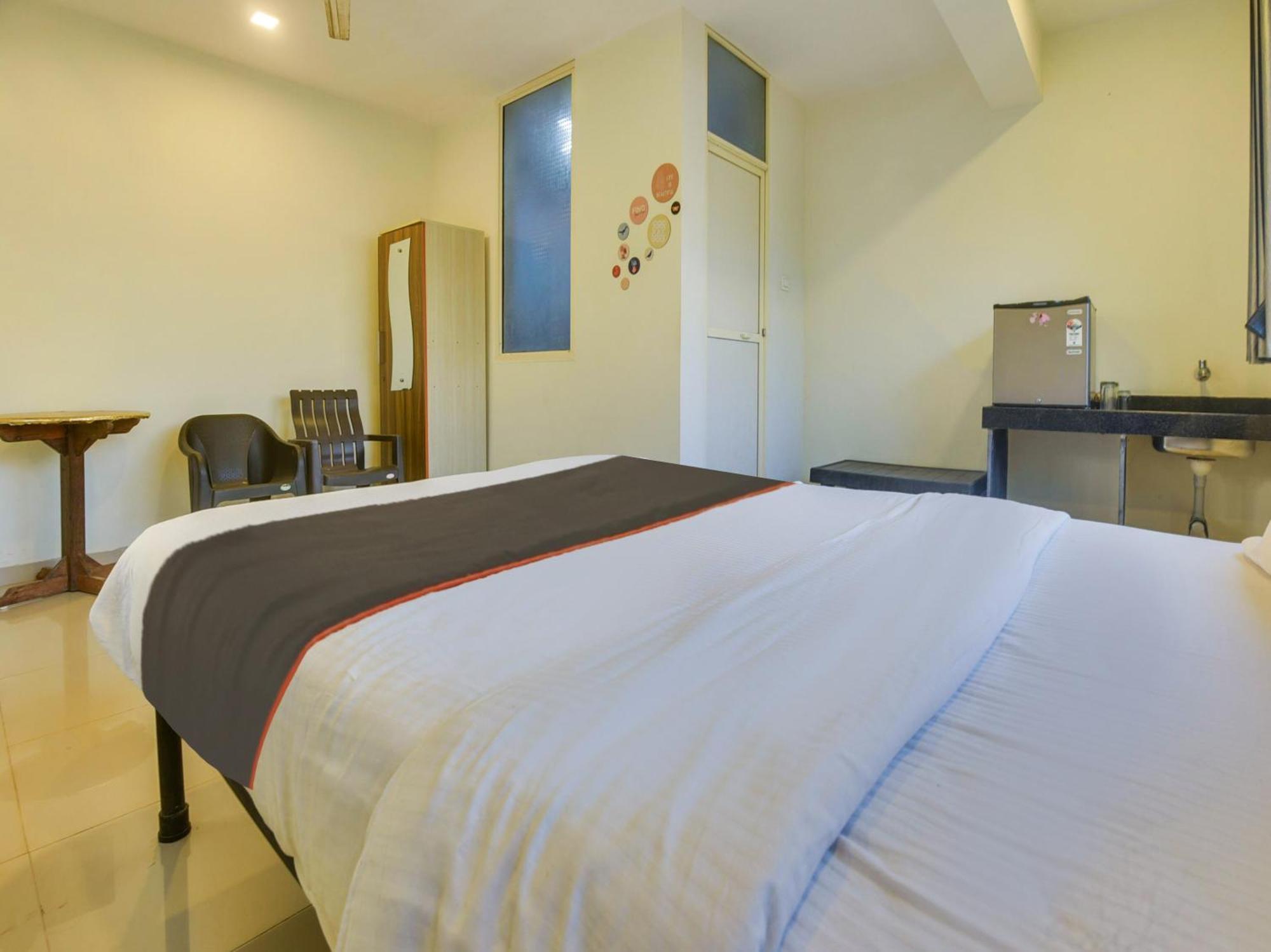 Hotel Collection O Morjim Sea Wave Extérieur photo